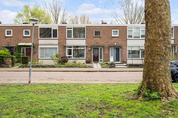 Te koop: Starters opgelet: fijne tussenwoning met 3 slaapkamers, serre en tuin!